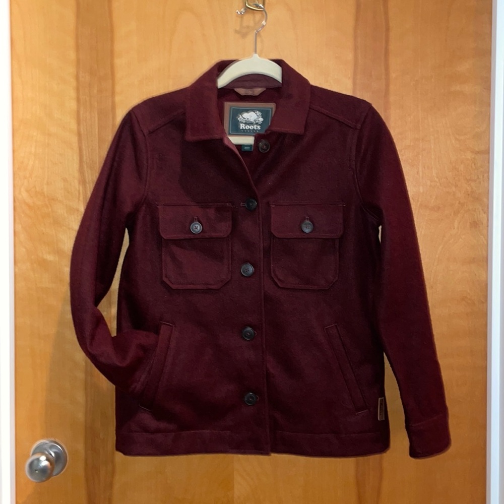 Roots Canada button up light jacket.